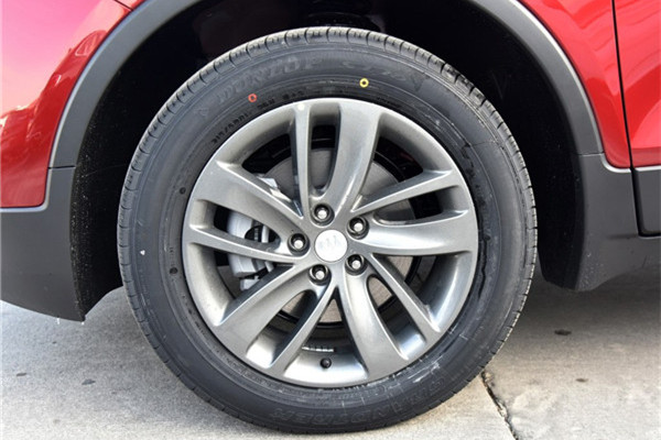 昂科拉轮胎型号品牌 拥有17英寸和18英寸两种轮胎