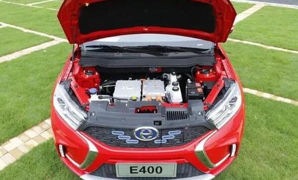 江铃E400是什么发动机 发动机的工作方式
