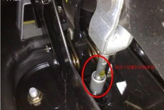 汽车离合器有吱吱声音，说明润滑不够缺油或分离轴承损坏