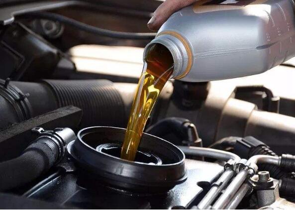 汽车机油与润滑油区别，机油只是众多润滑油中的一种