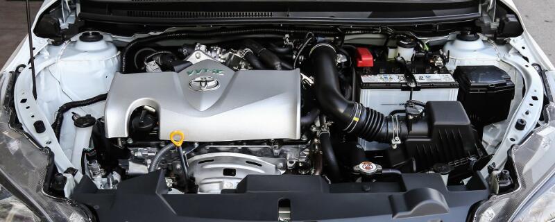 丰田YARiSL致享用的是什么发动机变速箱
