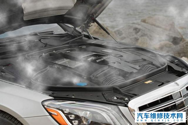 汽车刚刚熄火，用湿毛巾擦发动机，有什么影响？