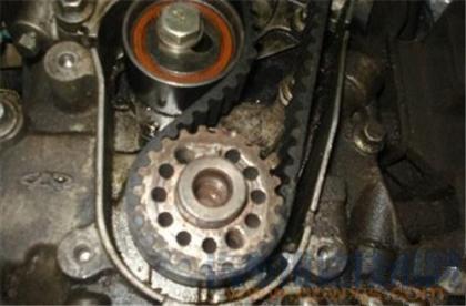 汽车缸垫呲了是什么原因 汽车缸垫烧蚀原因
