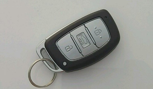 汽车遥控钥匙都有哪些功能
