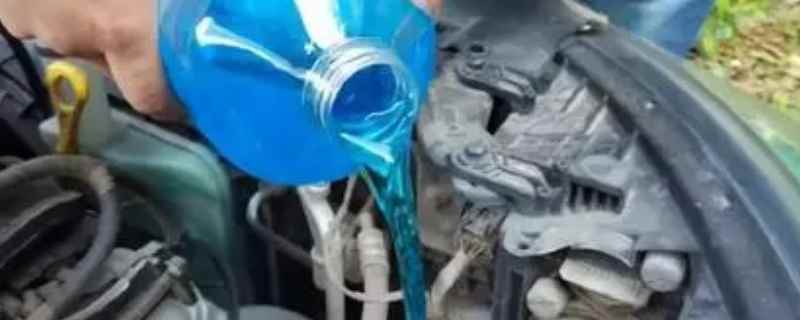 汽车玻璃水怎么操作使用