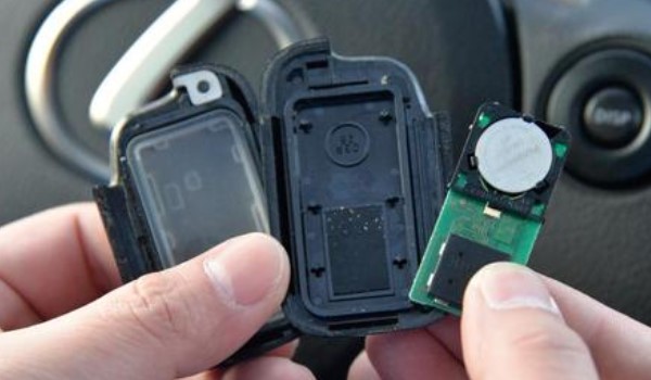 车辆遥控钥匙电池可以用多少年