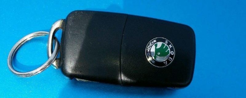 斯柯达明锐钥匙电池更换方法,明锐车钥匙如何换电池